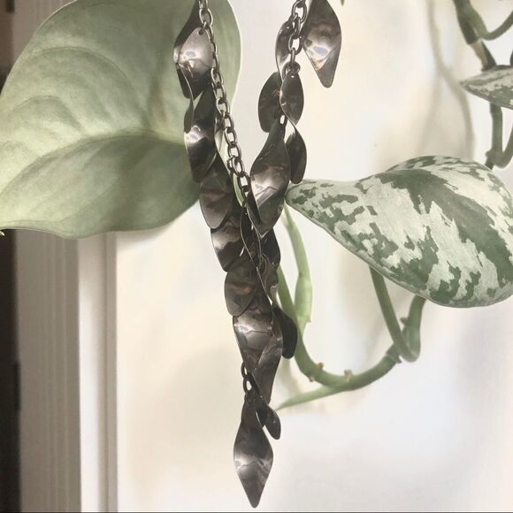Gun metal gray dangle silver chain Necklace - Picture 3 of 8